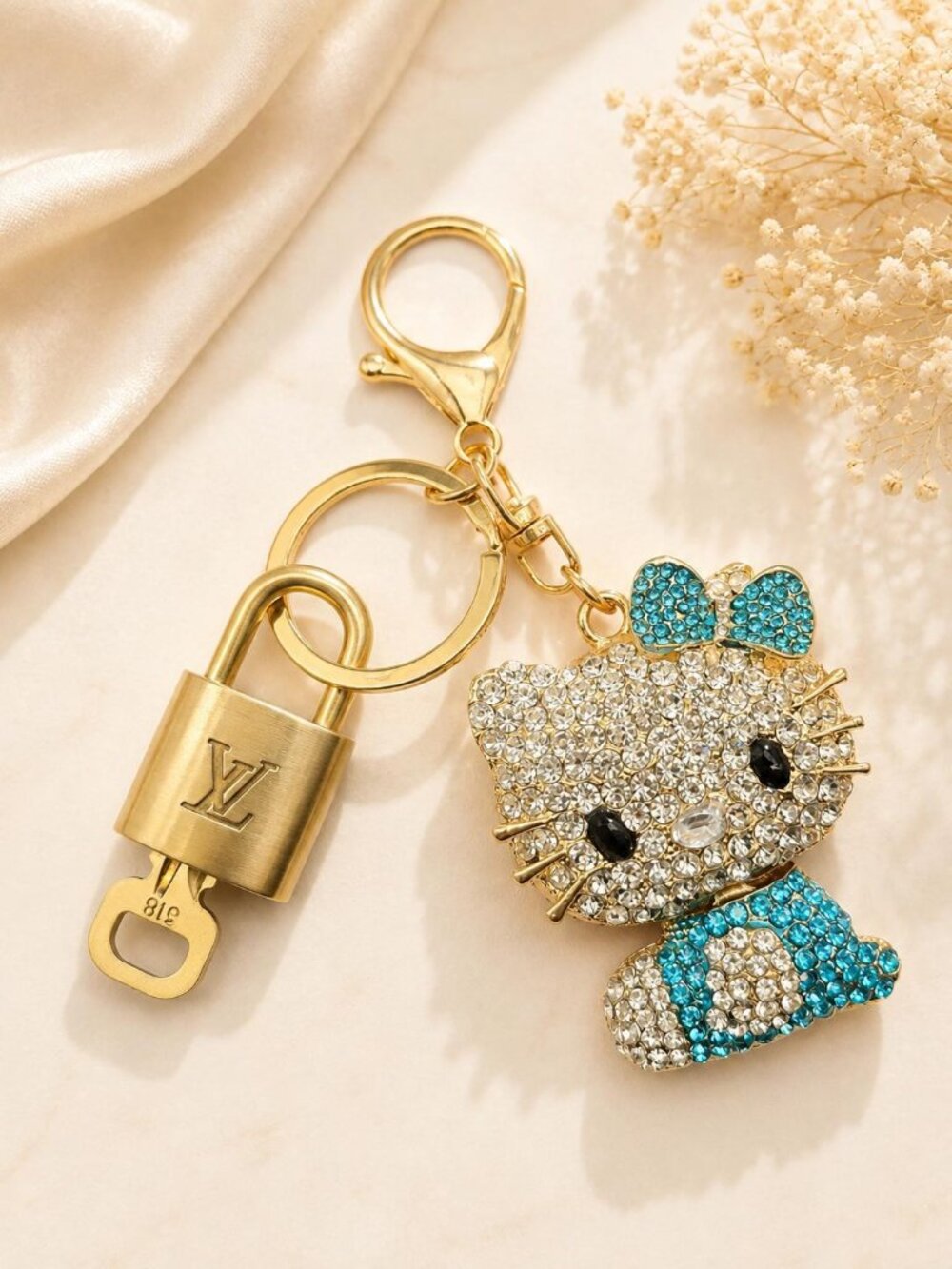 Louis Vuitton Authentic Gold Padlock 🔑 Unbranded Stylish Hello Kitty Charm